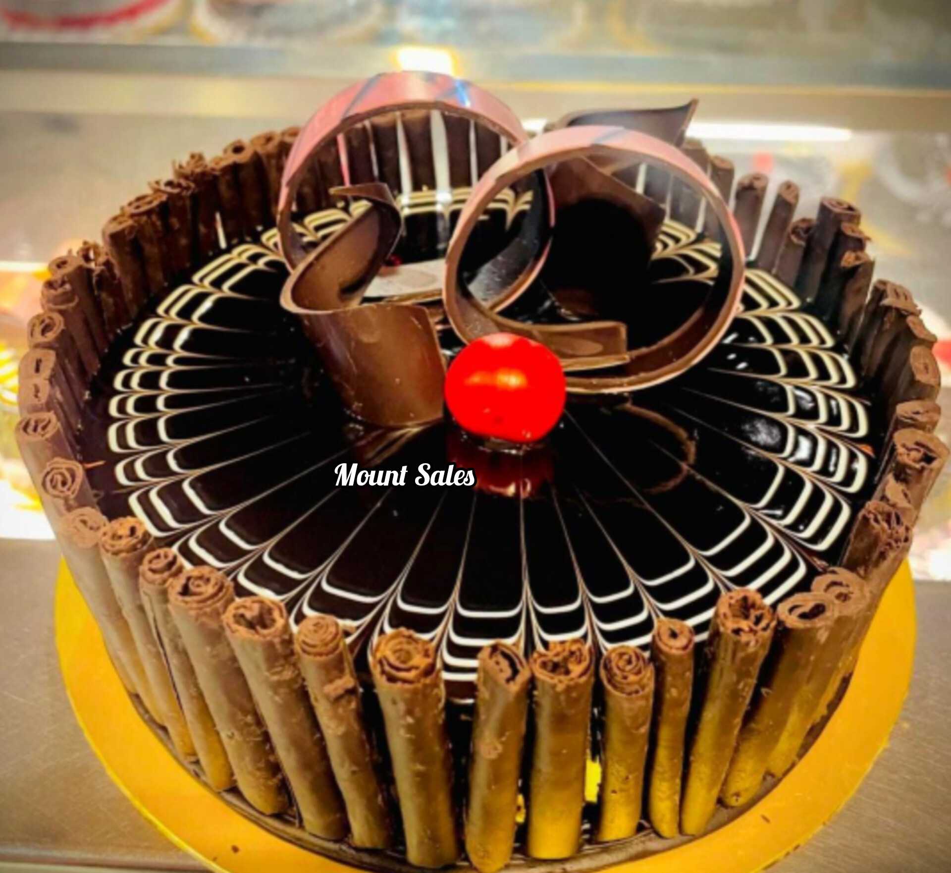 Premium RED N White Velvet Cake